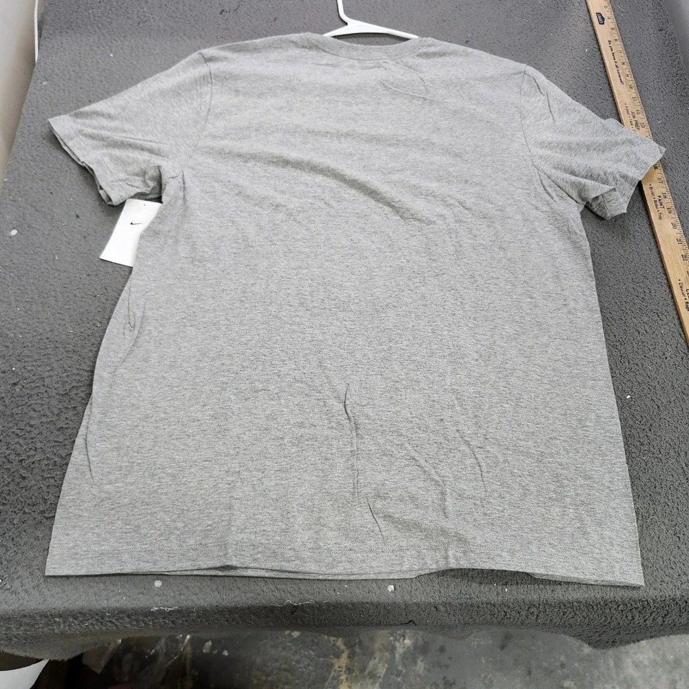Nike Colorado Buffaloes Golf T-Shirt Mens XL Gray Short Sleeve CU Buffs NCAA NEW